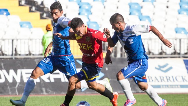 Antofagasta y Unión Española juegan este lunes por la cuarta fecha del Apertura