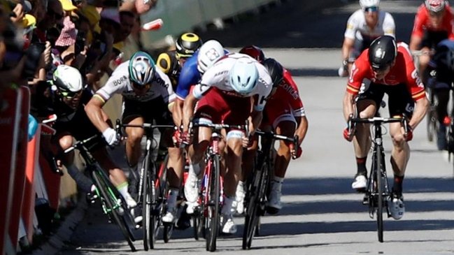 Peter Sagan fue descalificado del Tour por derribar a Cavendish