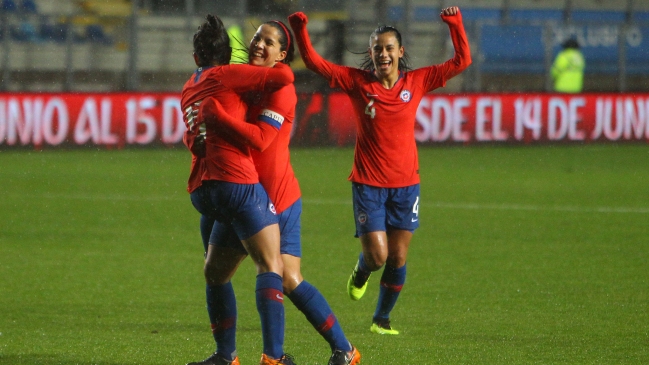 La selección chilena femenina mostró sus credenciales y goleó a Costa Rica