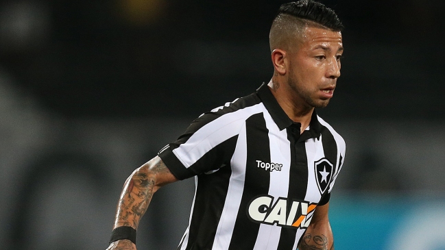 Leonardo Valencia se quedó sin técnico en Botafogo
