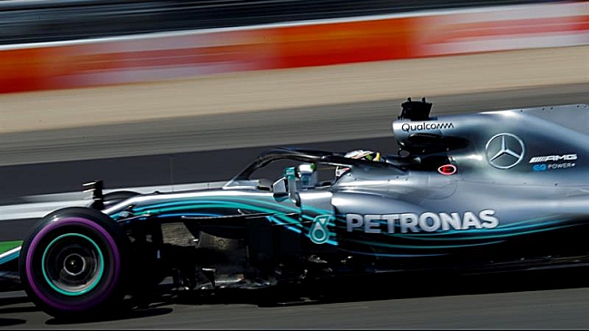 Hamilton: "Ferrari y Red Bull serán rápidos el sábado y el domingo"