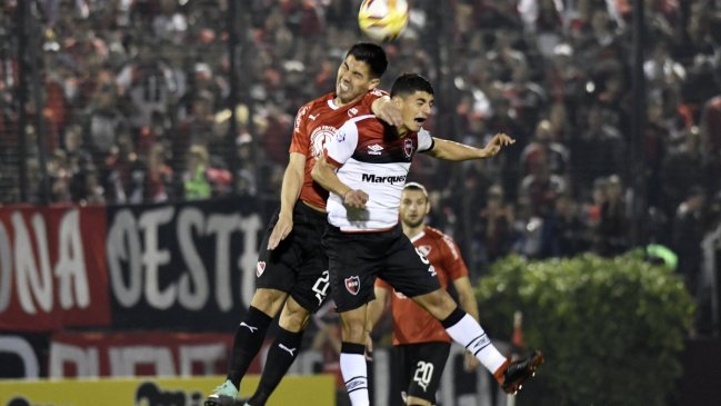 Independiente empató en su debut en la liga argentina con Silva y Hernández como titulares