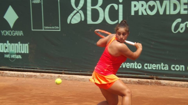 Bárbara Gatica logró un esforzado paso a cuartos de final en el ITF de Luque
