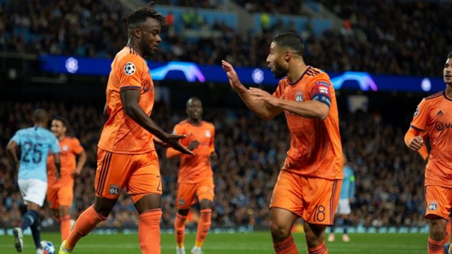 Olympique de Lyon sorprendió a Manchester City de visita en su estreno en la Champions