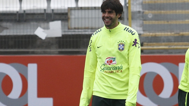 Kaká está cerca de volver al fútbol, dice prensa italiana