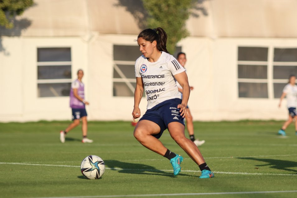 Fotos La Roja Femenina comenzó sus entrenamientos de cara a los