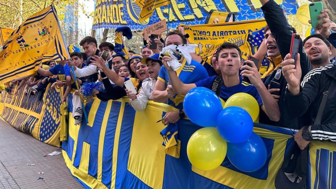 Fotos Boca Juniors Fue Recibido Por Hinchas Azul Y Oro En Su Arribo