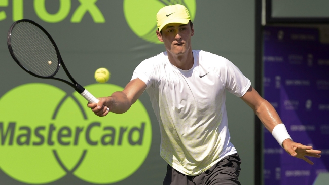 Andy Murray arrolló a Bernard Tomic y avanzó a la tercera ronda del Masters de Miami