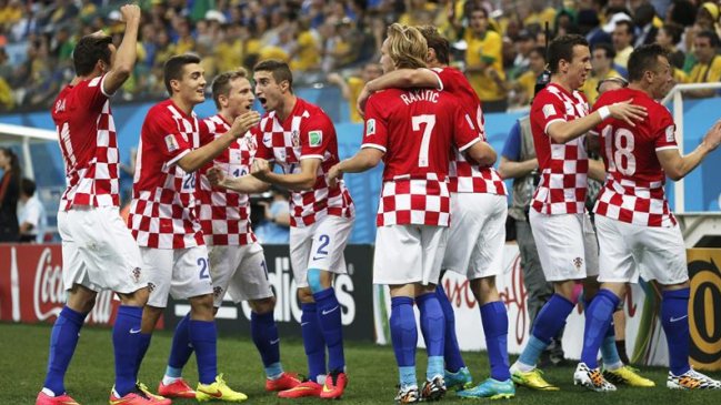 Croacia y Camerún se juegan su estadía en el Mundial 2014 por el Grupo A