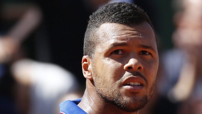 Jo-Wilfried Tsonga avanzó a los cuartos de final en Metz