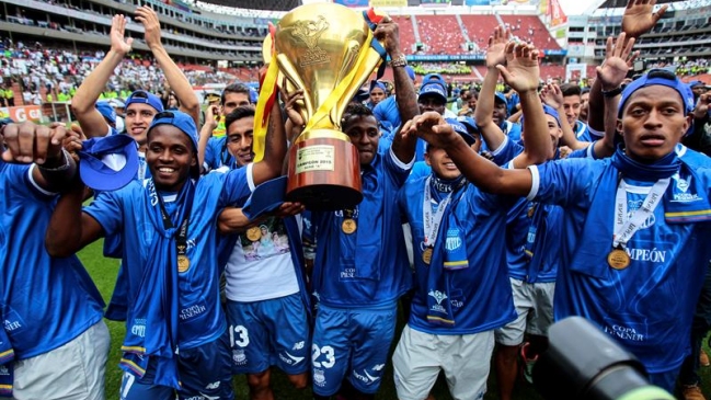 Emelec se consagró como campeón de la liga ecuatoriana por tercer año consecutivo