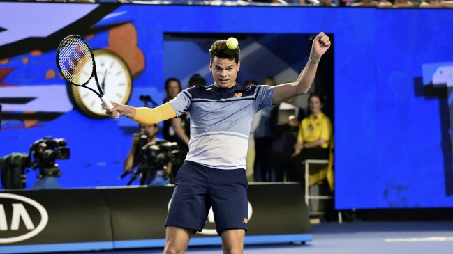 Milos Raonic tuvo un sólido debut en el Abierto de Australia