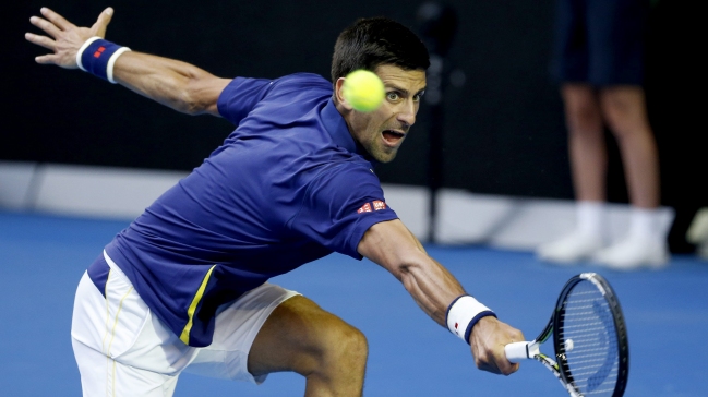 Djokovic aplasta a Nishikori y se cita con Federer en semifinales