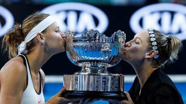 Lucie Safarova y Bethanie Mattek-Sands conquistaron el dobles femenino en Melbourne