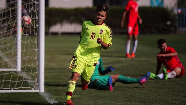 Héctor Robles comenzó su segundo proceso en la sub 20 con derrota ante Venezuela