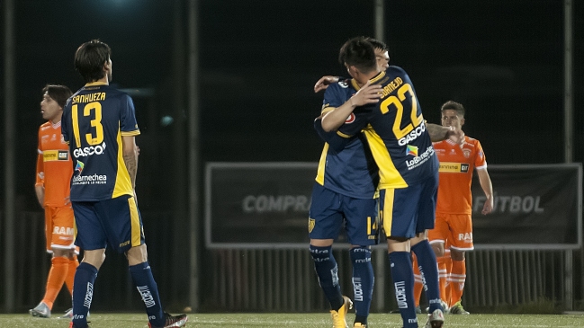 Barnechea goleó y cortó la racha de Cobreloa en la Primera B