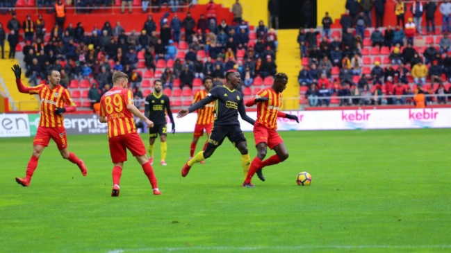 Gonzalo Espinoza participó en derrota de Kayserispor en la Superliga turca