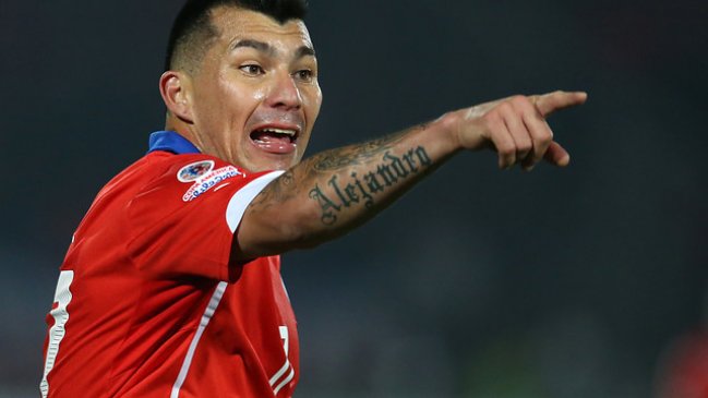 El reclamo de Gary Medel contra Universidad Católica en redes sociales