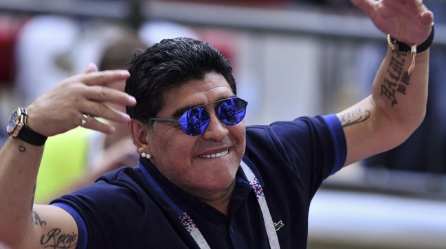 Maradona en doble rol: Mientras es DT de Dorados, seguirá como dirigente en Bielorrusia