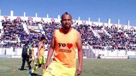 Quiere ser como el "Rey": Imitador de Arturo Vidal la rompió en la Copa de Perú