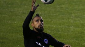 Arturo Vidal trabajó al margen de sus compañeros en última práctica de la Roja