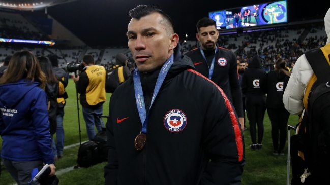 Gary Medel respondió de mala forma a provocación de hinchas argentinos