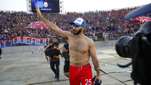 Fotos Johnny Herrera Tuvo Emotivo Regreso Al Nacional Y Recibio Un Homenaje De La Barra De La U Alairelibre Cl