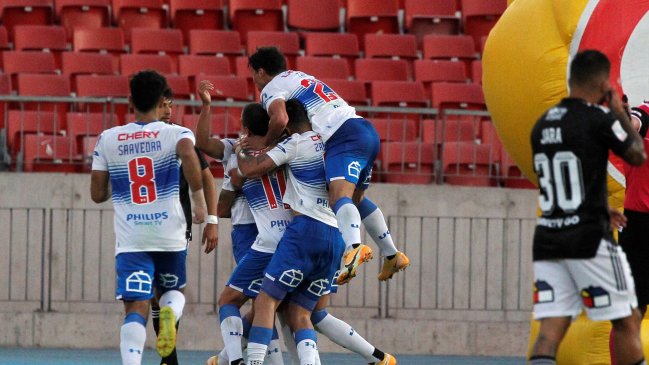 Universidad Católica goleó a Colo Colo con tremenda ...