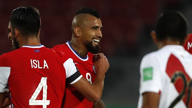 Hinchas se enfurecieron por foto de Arturo Vidal sobre Perú en mapa de la FIFA