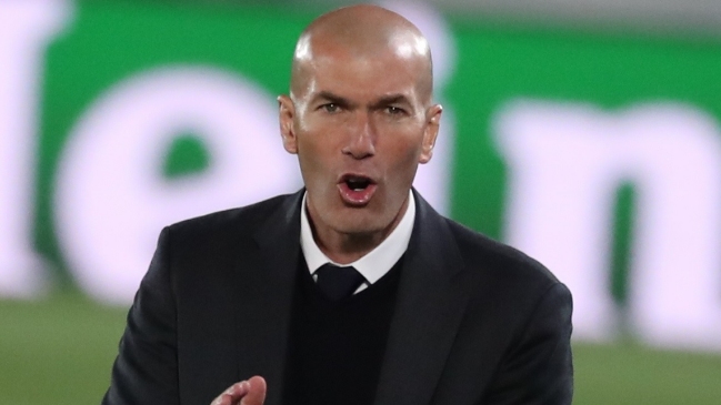 Presidente de París Saint-Germain desmintió contactos con Zinedine Zidane