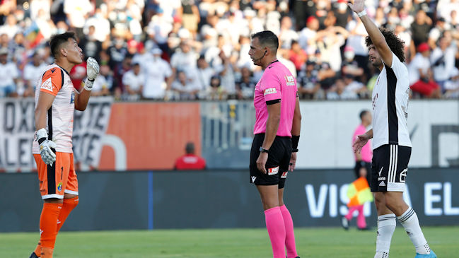 Colo Colo fue castigado con un partido sin público como local por incidentes en duelo ante Audax