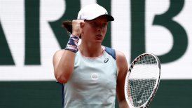 Iga Swiatek recordó a sus vecinos ucranianos tras ganar Roland Garros: Sigan fuertes