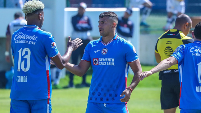 Iván Morales brilló con dos goles para el empate de Cruz Azul en amistoso contra Atlante