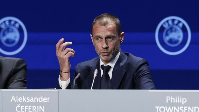 Reelecto presidente de UEFA fue acusado de mentir en su currículum