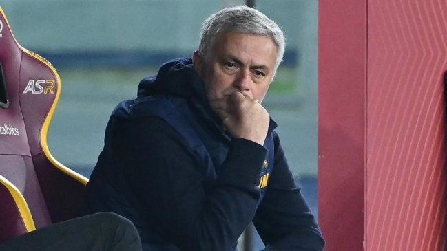 Mourinho recibió duro castigo por críticas contra un árbitro
