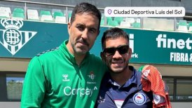 Claudio Bravo compartió con la selección chilena de fútbol para ciegos