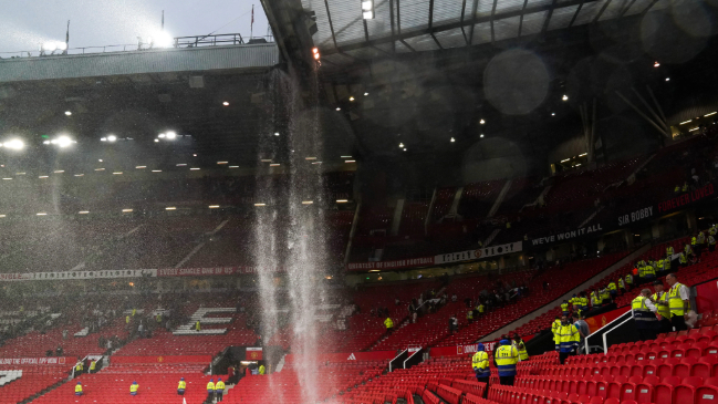 Se inundó Old Trafford: A Manchester United le llovió sobremojado en casa