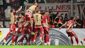 Olympiakos estrenó su palmarés internacional con el título de la Conference League