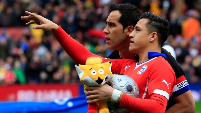 ¿Cuál es la postura de Claudio Bravo sobre la tardía llegada de Alexis Sánchez a la selección chilena?