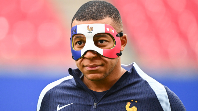 Kylian Mbappé estrenó máscara personalizada y se ilusiona con jugar en Francia ante Países Bajos