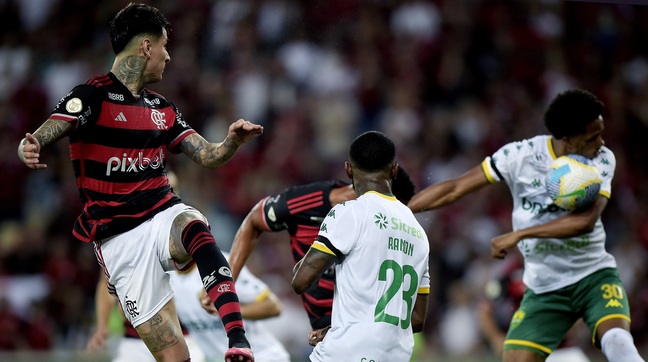 Erick Pulgar no tuvo tiempo de respiro en Flamengo