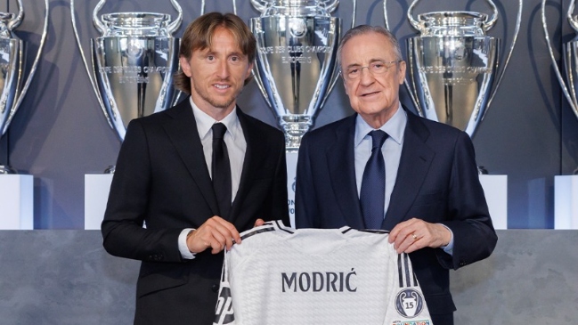 Luka Modric amplía su contrato con el Real Madrid y se queda con la jineta de capitán