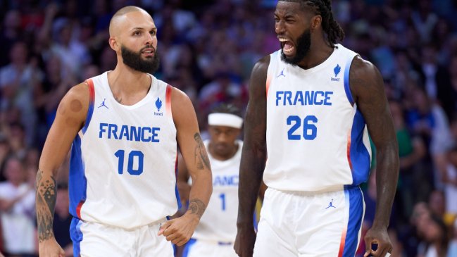 Francia sin brillar supera a Brasil en su debut en el básquetbol olímpico