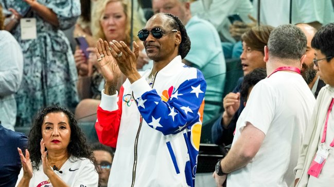 Snoop Dogg tomó clases de natación con una leyenda del deporte en París 2024