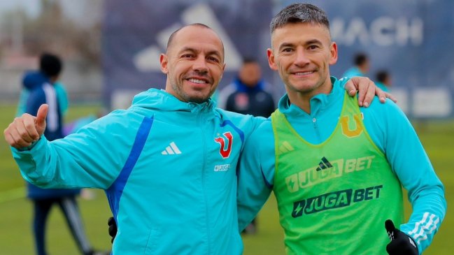 Charles Aránguiz ya está entrenando con la Universidad de Chile en el Centro Deportivo Azul