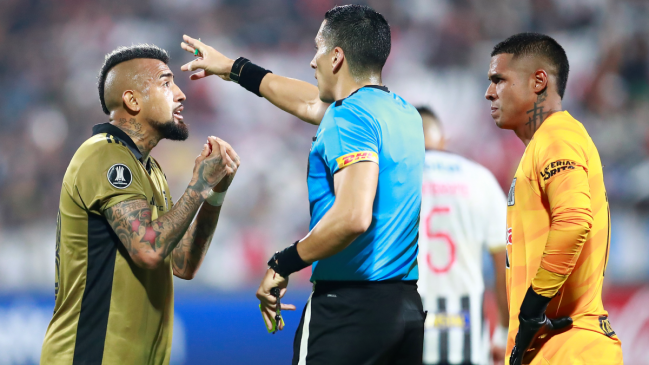 ¿Jugadores de Colo Colo arriesgan quedar suspendidos por tarjetas amarillas en Copa Libertadores?