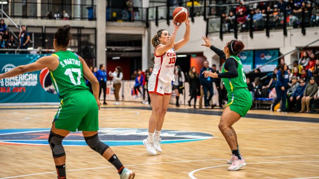 Chile enfrenta a Argentina buscando avanzar a semifinales del Sudamericano de Básquetbol Femenino