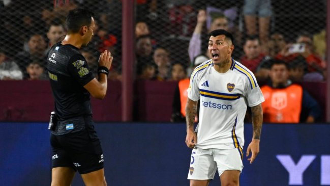 Gary Medel vuelve a ver acción en Boca Juniors y se llena de críticas en la derrota frente a Lanús