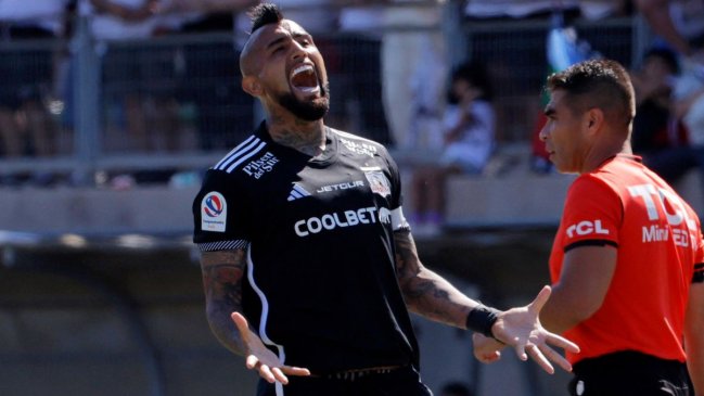 Arturo Vidal celebró el título 34 de Colo Colo entre lágrimas