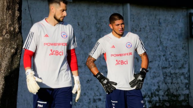 Así está muy difícil: A Colo Colo se le encareció encontrar un titular para su arco